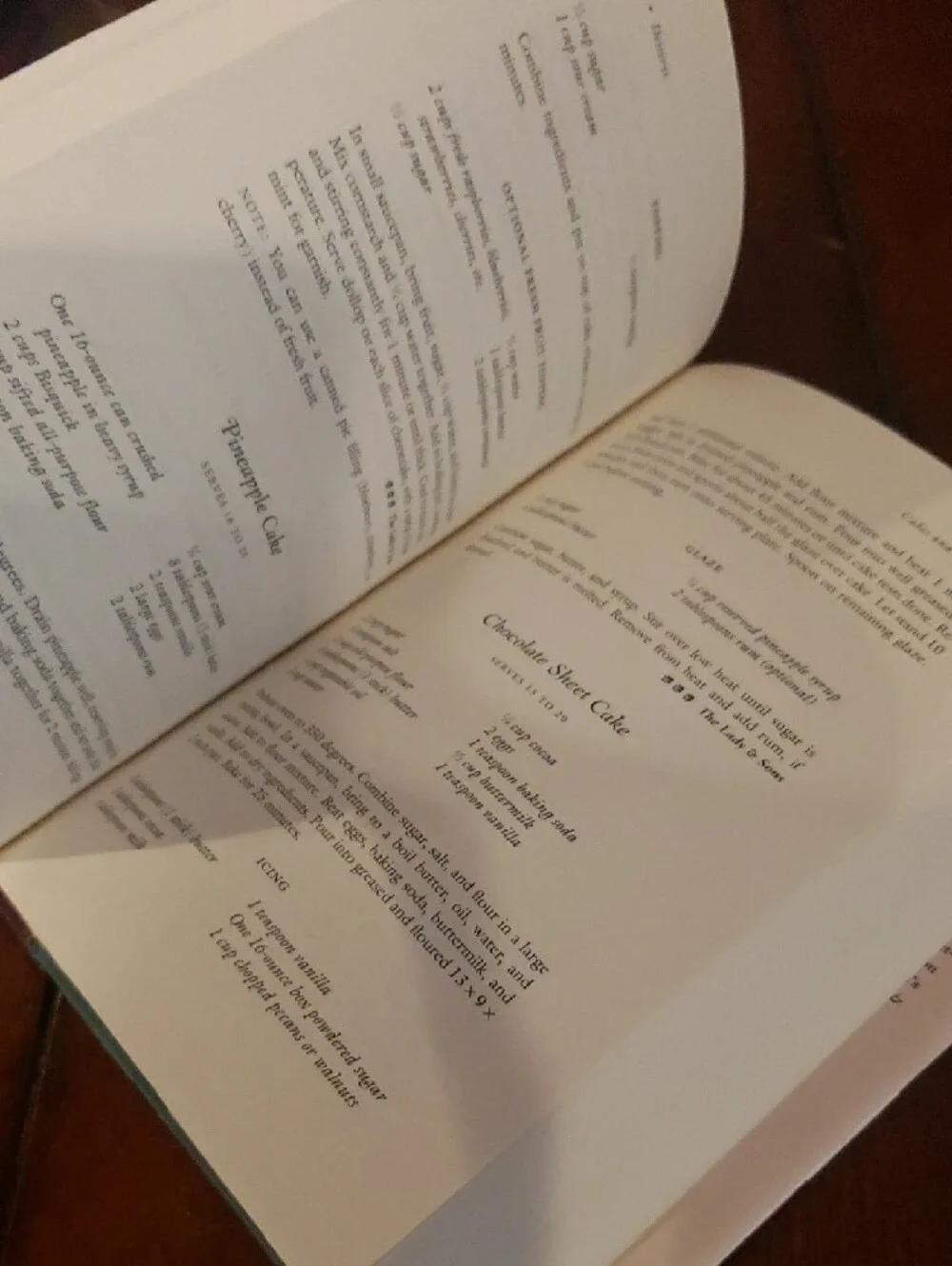 Paula Deen's Kitchen Classics Cookbook - 2005